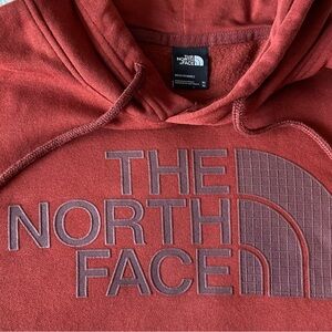 The North Face Men’s Half Dome Hoodie Pullover Brick House Red Kangaroo  XL